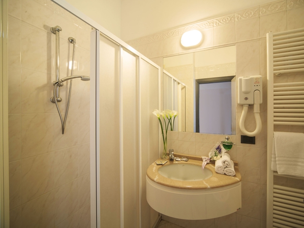 Imagen de la habitación del Hotel Levante, Rimini. Foto 3