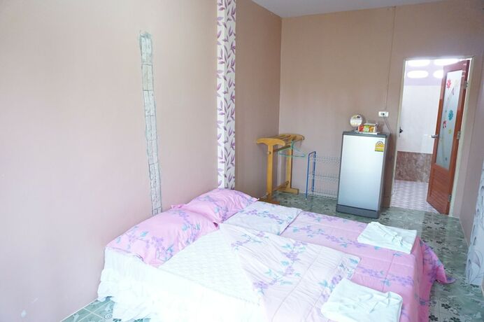 Imagen de la habitación del Hotel Levante, Surat Thani. Foto 17