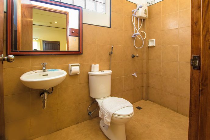 Imagen de la habitación del Hotel Levantin. Foto 17