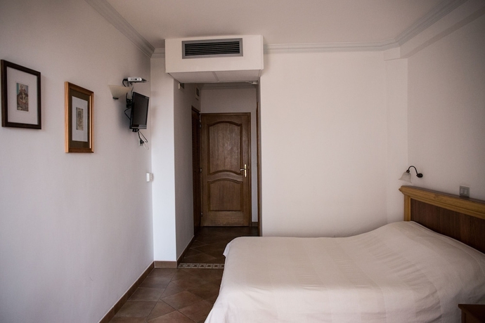 Imagen de la habitación del Hotel Levantin Inn. Foto 10