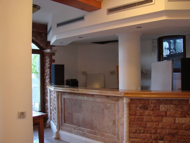 Imagen de los interiores del Hotel Levantin Inn. Foto 17