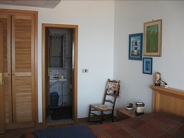 Imagen de la habitación del Hotel Levantin Inn. Foto 13