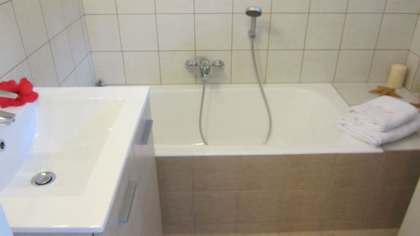 Imagen del bar/restaurante del Hotel Levantino Studios. Foto 5