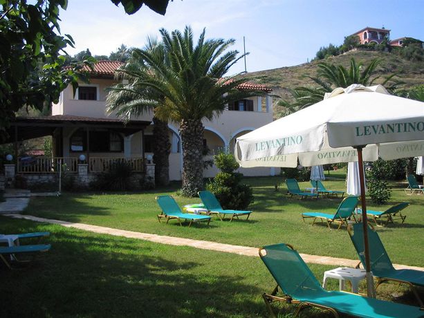 Imagen del bar/restaurante del Hotel Levantino Studios. Foto 7