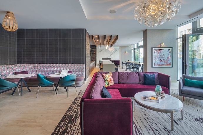 Imagen del bar/restaurante del Hotel Level Chicago – Old Town. Foto 2