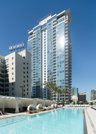 Imagen de la piscina del Hotel Level Los Angeles Downtown - South Olive. Foto 16