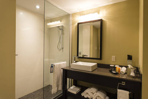 Imagen de la habitación del Hotel Levesque. Foto 8