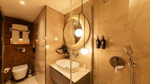 Imagen de la habitación del Hotel Levni Istanbul Handwritten Collection. Foto 6