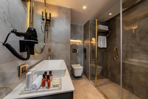 Imagen de la habitación del Hotel Levni Istanbul Handwritten Collection. Foto 12