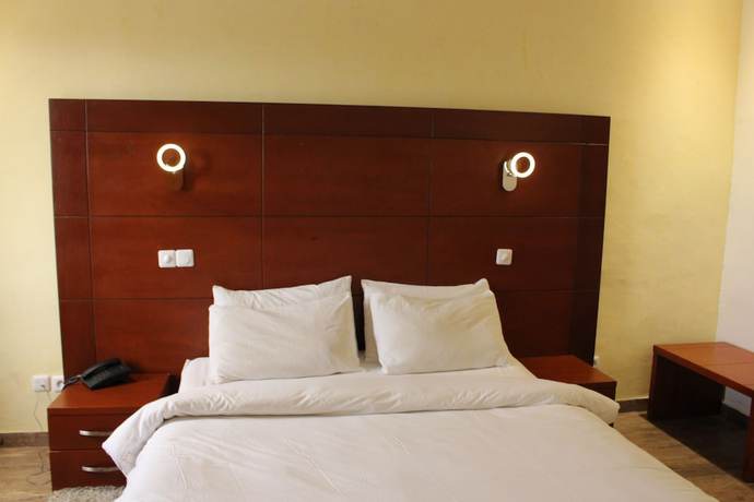 Imagen de la habitación del Hotel Lewat. Foto 4