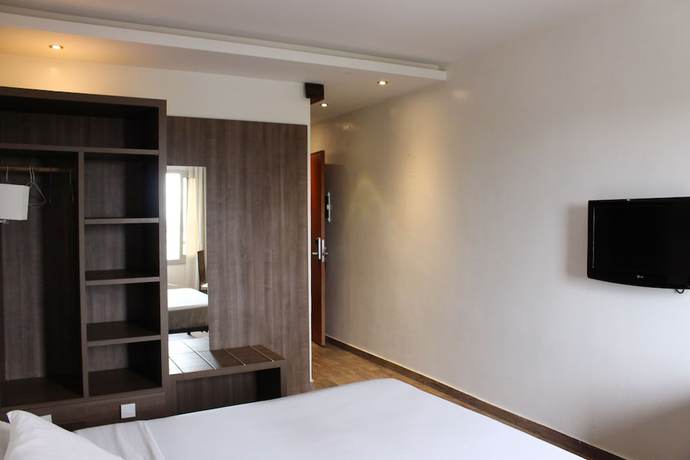 Imagen de la habitación del Hotel Lewat. Foto 11