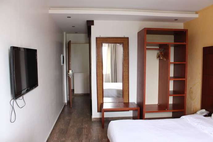 Imagen de la habitación del Hotel Lewat. Foto 17