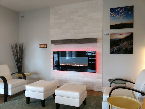 Imagen de los interiores del Hotel Lewis River Inn. Foto 19