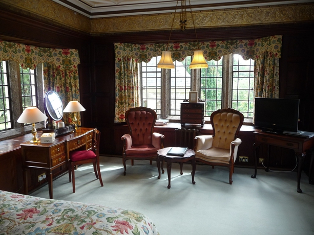 Imagen de la habitación del Hotel Lewtrenchard Manor. Foto 2