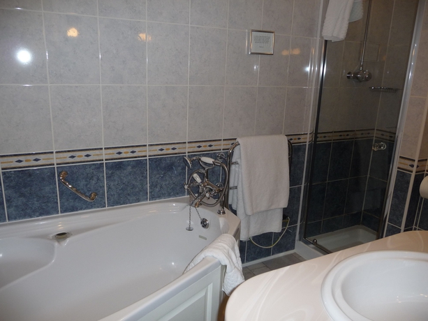 Imagen de la habitación del Hotel Lewtrenchard Manor. Foto 9