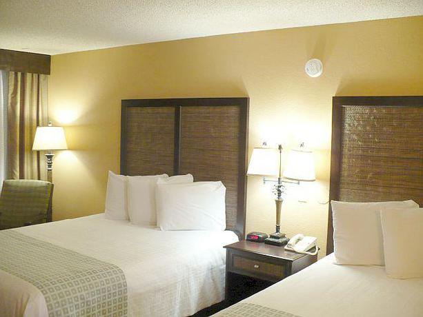 Imagen general del Hotel Lexington Inn & Suites. Foto 6