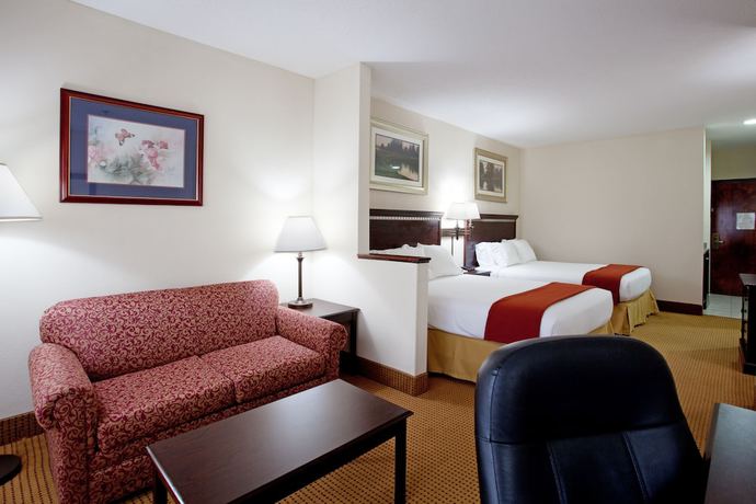 Imagen de la habitación del Hotel Lexington Inn and Suites. Foto 2