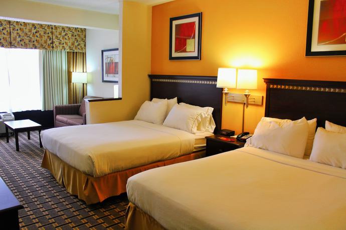Imagen de la habitación del Hotel Lexington Inn and Suites. Foto 3