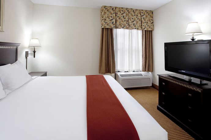 Imagen de la habitación del Hotel Lexington Inn and Suites. Foto 6