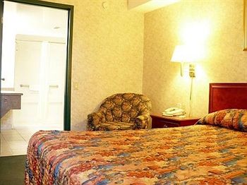 Imagen de los interiores del Hotel Lexington Inn and Suites Windsor. Foto 15