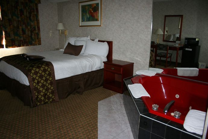 Imagen de la habitación del Hotel Lexington Inn and Suites Windsor. Foto 7