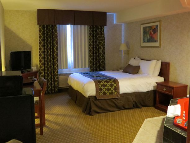 Imagen de la habitación del Hotel Lexington Inn and Suites Windsor. Foto 10