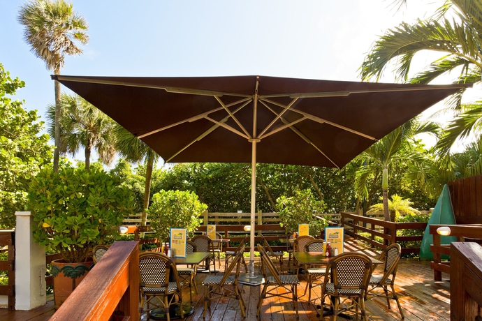 Imagen de la piscina del Hotel Lexington Miami Beach. Foto 12