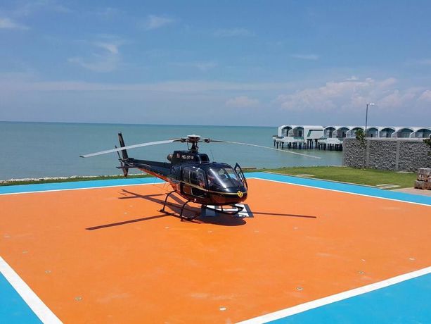 Imagen del bar/restaurante del Hotel Lexis Hibiscus Port Dickson. Foto 2