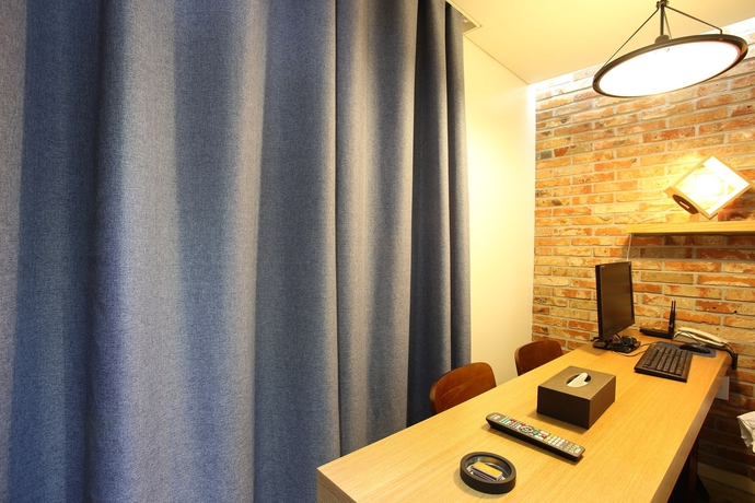 Imagen de la habitación del Hotel Lexy. Foto 6