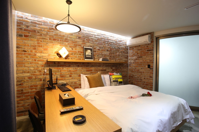 Imagen de la habitación del Hotel Lexy. Foto 16