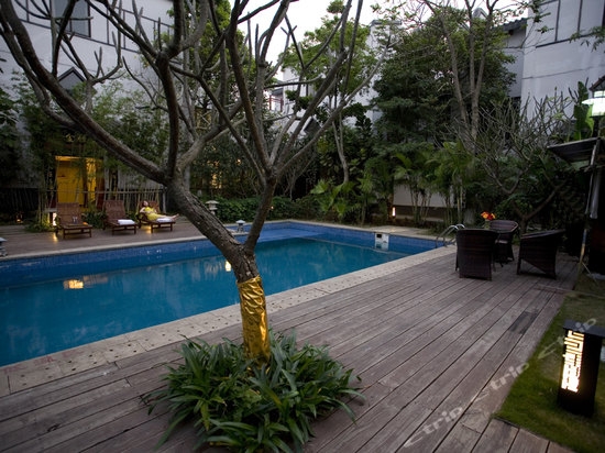 Imagen de la piscina del Hotel Leyi Hot-spring and Spa Hotel. Foto 6