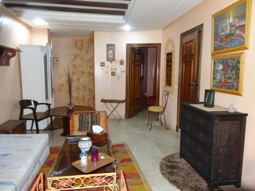 Imagen de la habitación del Hotel Leyna Vacancy Homes. Foto 9