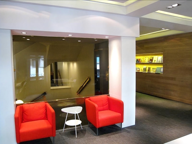 Imagen de los interiores del Hotel Leyre. Foto 13