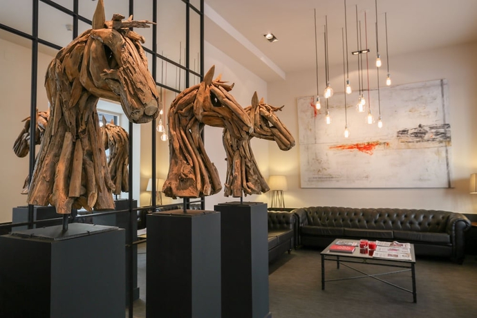 Imagen de los interiores del Hotel Leyre. Foto 18