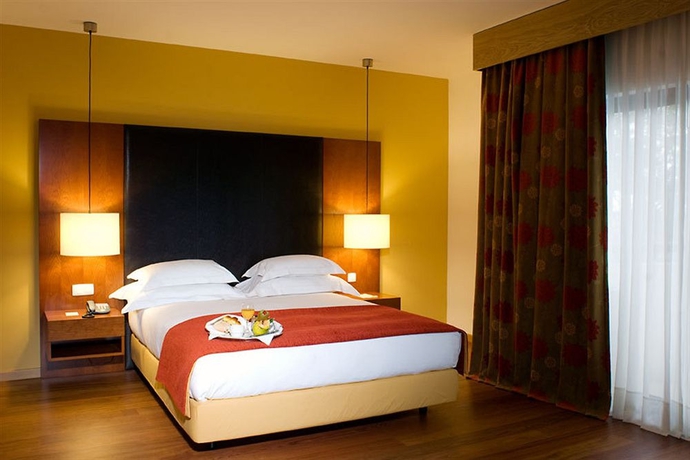 Imagen de la habitación del Hotel Lezíria Parque. Foto 3