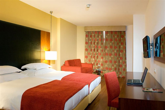 Imagen de la habitación del Hotel Lezíria Parque. Foto 5