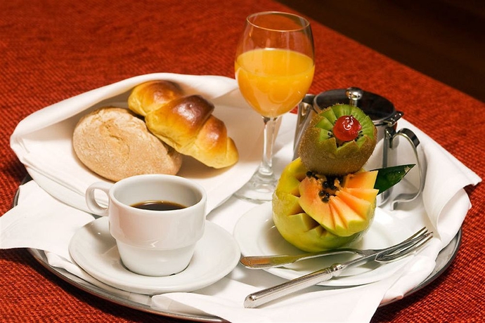 Imagen de la habitación del Hotel Lezíria Parque. Foto 6