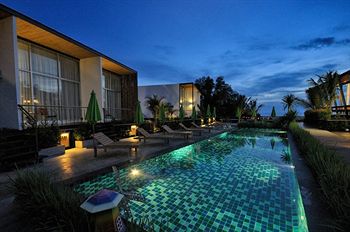 Imagen de los exteriores del Hotel Lg Lemon Grass. Foto 7