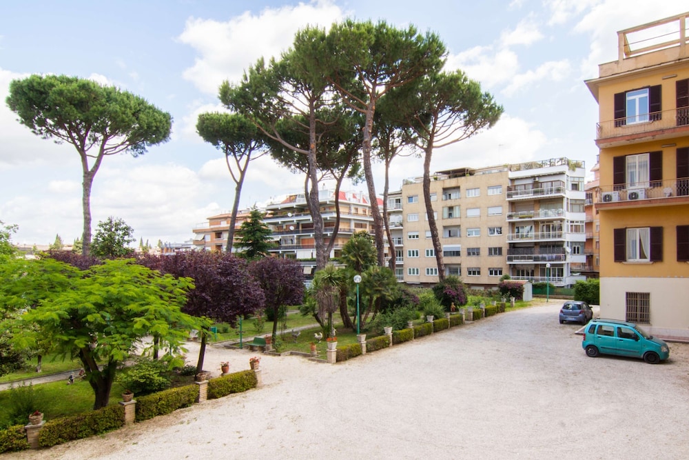 Imagen general del Hotel Lh Excel Roma Montemario. Foto 1