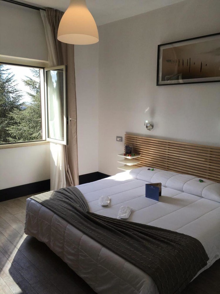 Imagen de la habitación del Hotel Lh Excel Roma Montemario. Foto 7