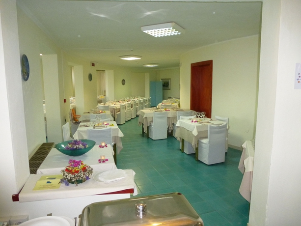 Imagen del bar/restaurante del Hotel Lh Pedraladda Resort. Foto 6