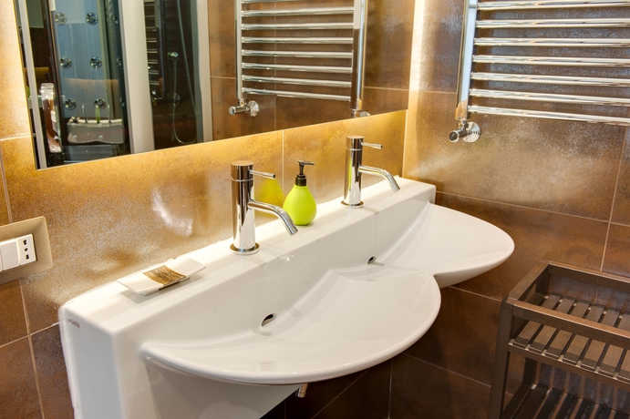 Imagen de la habitación del Hotel Lh Royal Suites. Foto 9