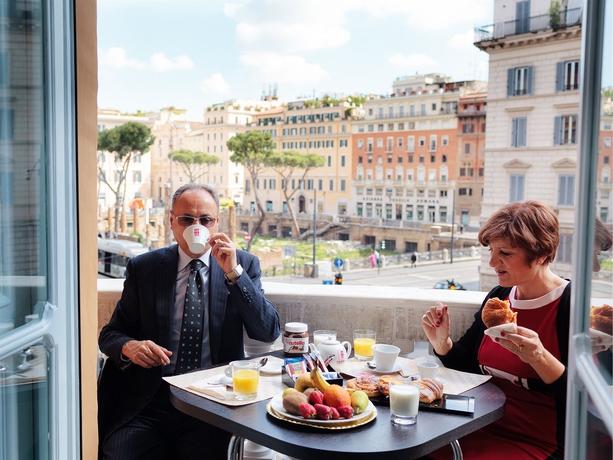 Imagen de la habitación del Hotel Lh Royal Suites. Foto 12