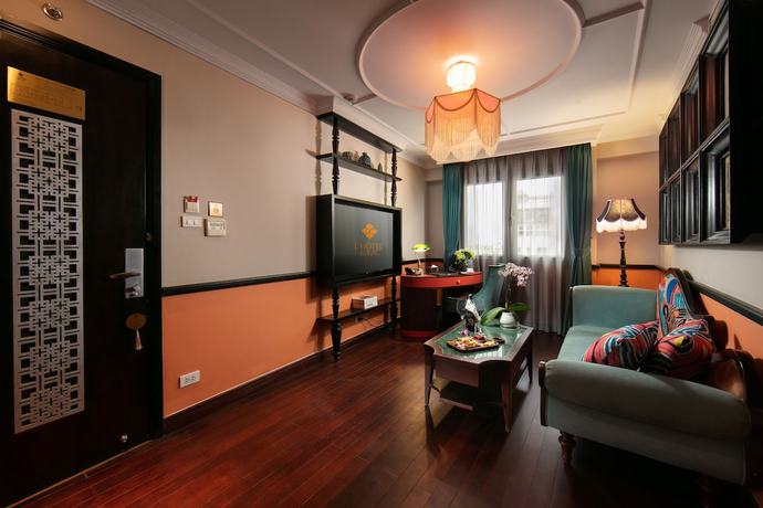 Imagen de la habitación del Hotel L'h&Ocirc;tel Du Lac Hanoi. Foto 16