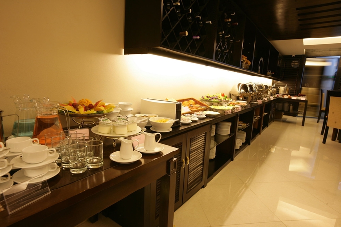 Imagen del bar/restaurante del Hotel L'heritage. Foto 2