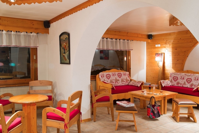 Imagen del bar/restaurante del Hotel L'hermine Blanche. Foto 2