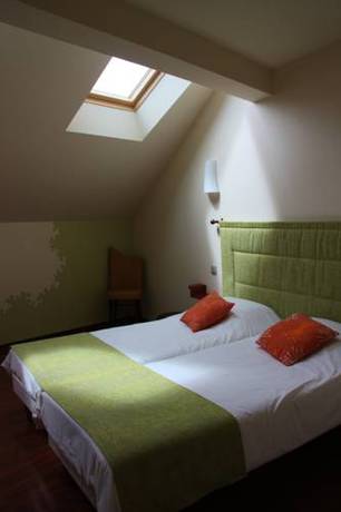 Imagen de la habitación del Hotel L'h&ocirc;tel, CHARTRES. Foto 12