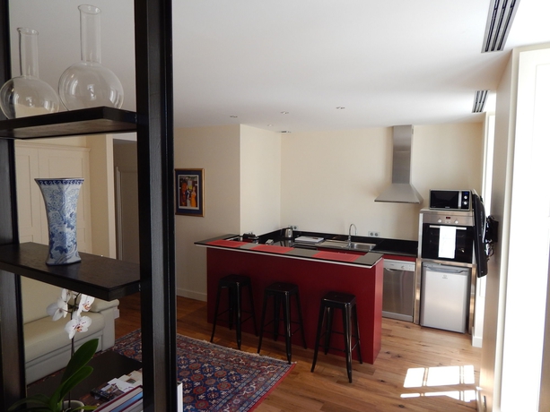 Imagen de la habitación del Hotel L'hôtel De Beaune. Foto 4