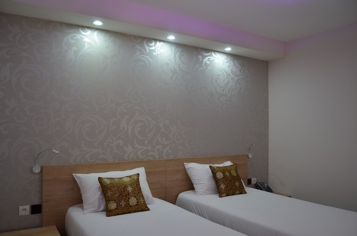 Imagen de la habitación del Hotel L'h&ocirc;tel Du Lac, Casteljaloux. Foto 16