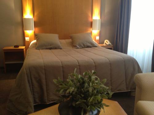 Imagen de la habitación del Hotel L'h&ocirc;tel Europe. Foto 4